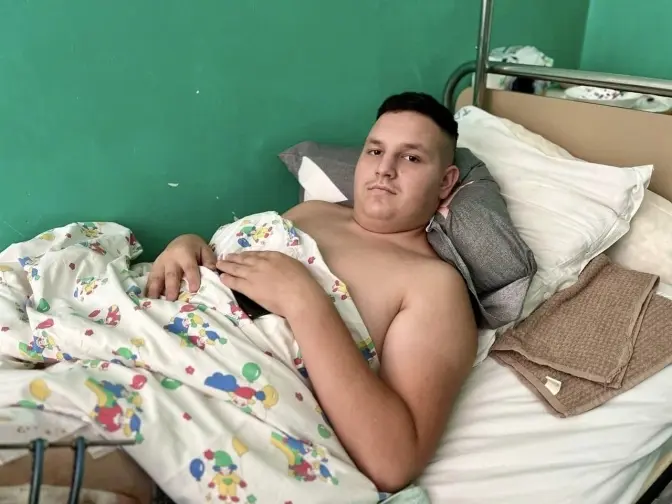Львівські лікарі врятували 15-річного хлопця, який потрапив у ДТП