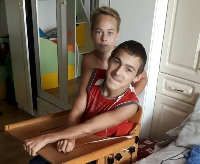 Львів'ян просять допомогти зібрати кошти на лікування Владислава Карпіна