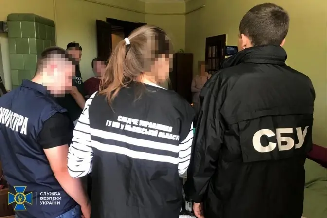 У Львові затримали 22-річну дівчину, яка переправляла ухилянтів за кордон