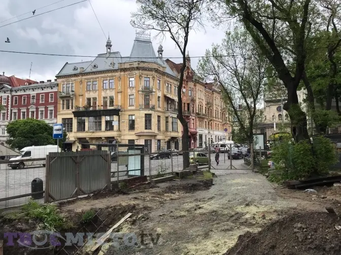 У Львові з площі Галицької приберуть МАФ. Коли завершать реконструкцію