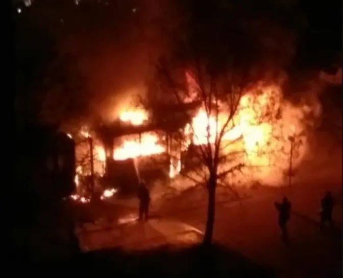 Як пасажири самотужки рятувались із палаючого тролейбуса. Історія очевидця