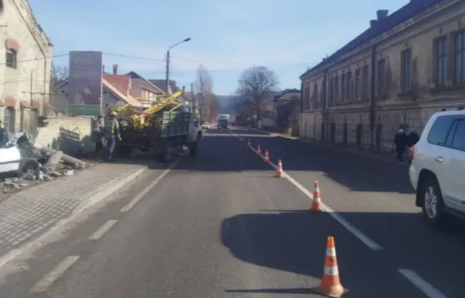 На Львівщині через ДТП ускладнення в русі