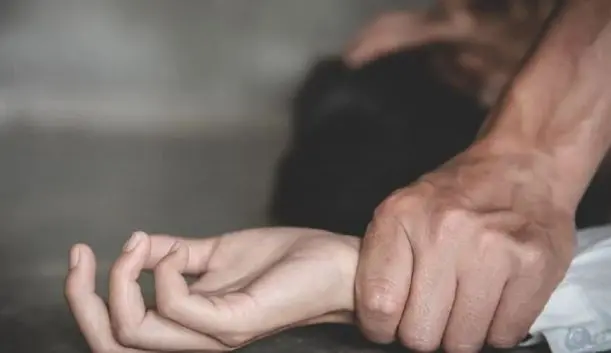 У Львові затримали чоловіка, якого звинувачують у зґвалтуванні неповнолітньої в центрі міста