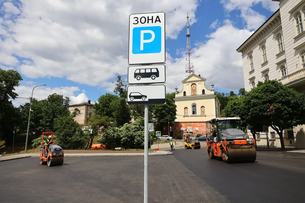 На одній з вулиць у центрі Львова скоро можуть завершити ремонт: що там вже зробили