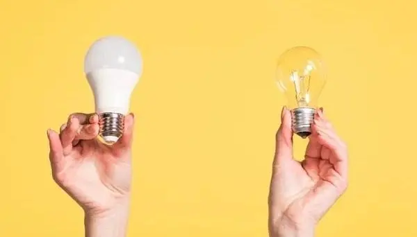 Пенсіонерам Київщини роздаватимуть LED-лампи