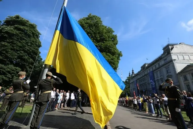 Львів відзначає 25-ту річницю Конституції України. Фото