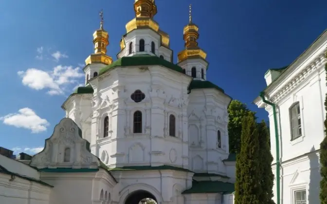 Церква Всіх Святих над Економічною брамою. Фото з відкритих джерел
