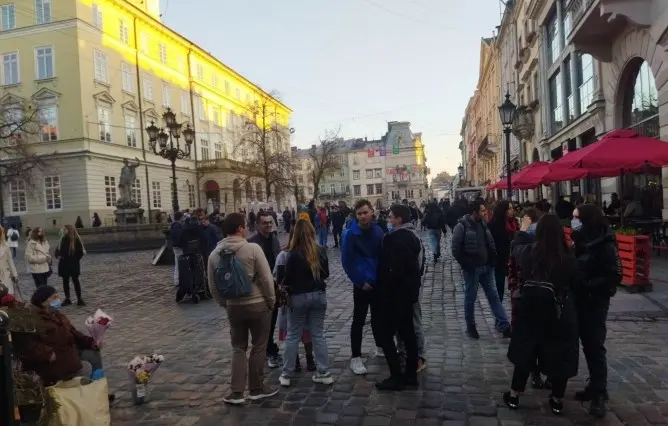 У Львові за відсутність вакцинації закрили ще понад 10 закладів