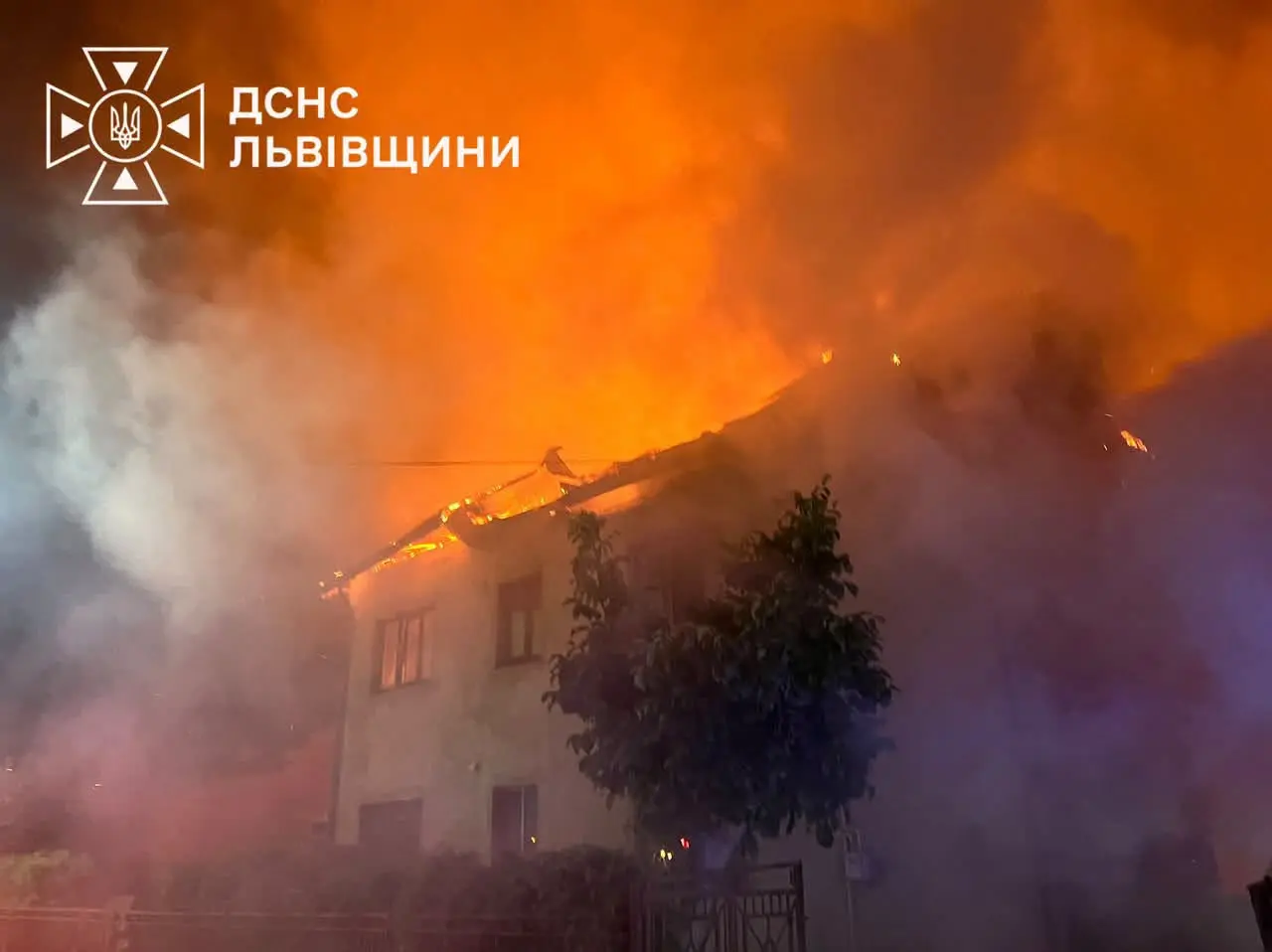 Наслідки атаки 13 жовтня на Львівщині / фото: ДСНС