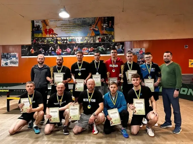 Команда ветеранів зі Львівщини здобула перемогу на регіональному турнірі з настільного тенісу