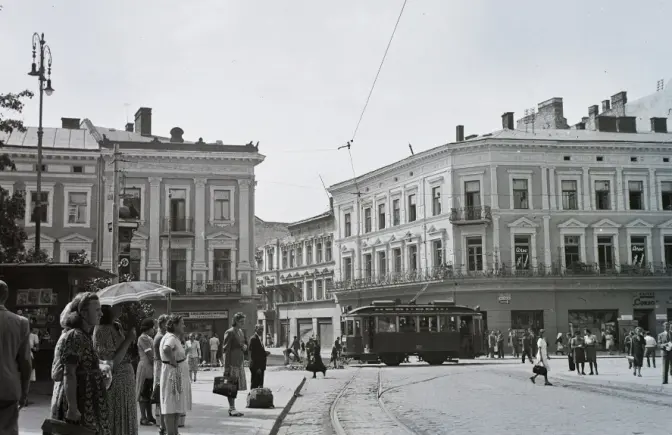 Львів у 1942 році. У мережу виклали унікальні фото з угорського архіву