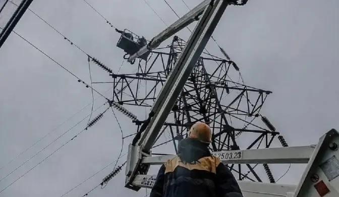 Енергетики повернули світло у 100 тисяч домівок Київщини