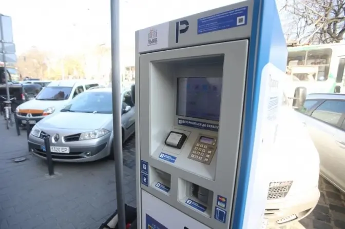 У Львові облаштують майже сотню нових платних парковок. Локації