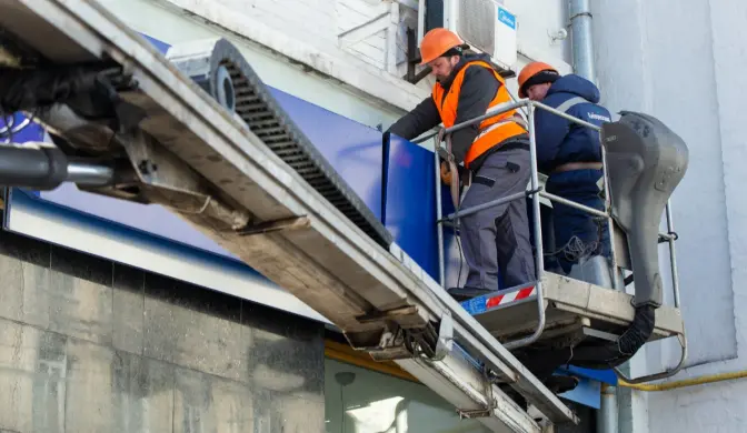 У Києві в листопаді демонтували понад 1500 незаконних реклам