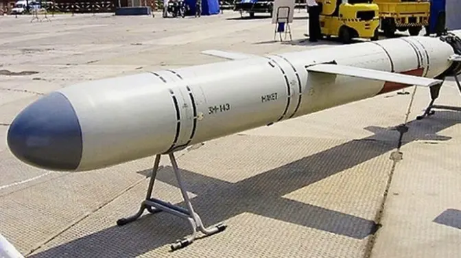 У Чорне море рф вивела три носія «Калібрів», загальний залп – 20 ракет – ВМС