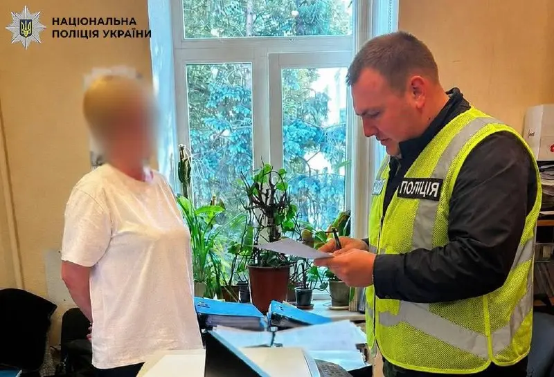 На ремонті доріг у Солом’янському районі розікрали понад 850 тисяч гривень: посадовиці та підряднику оголосили підозру