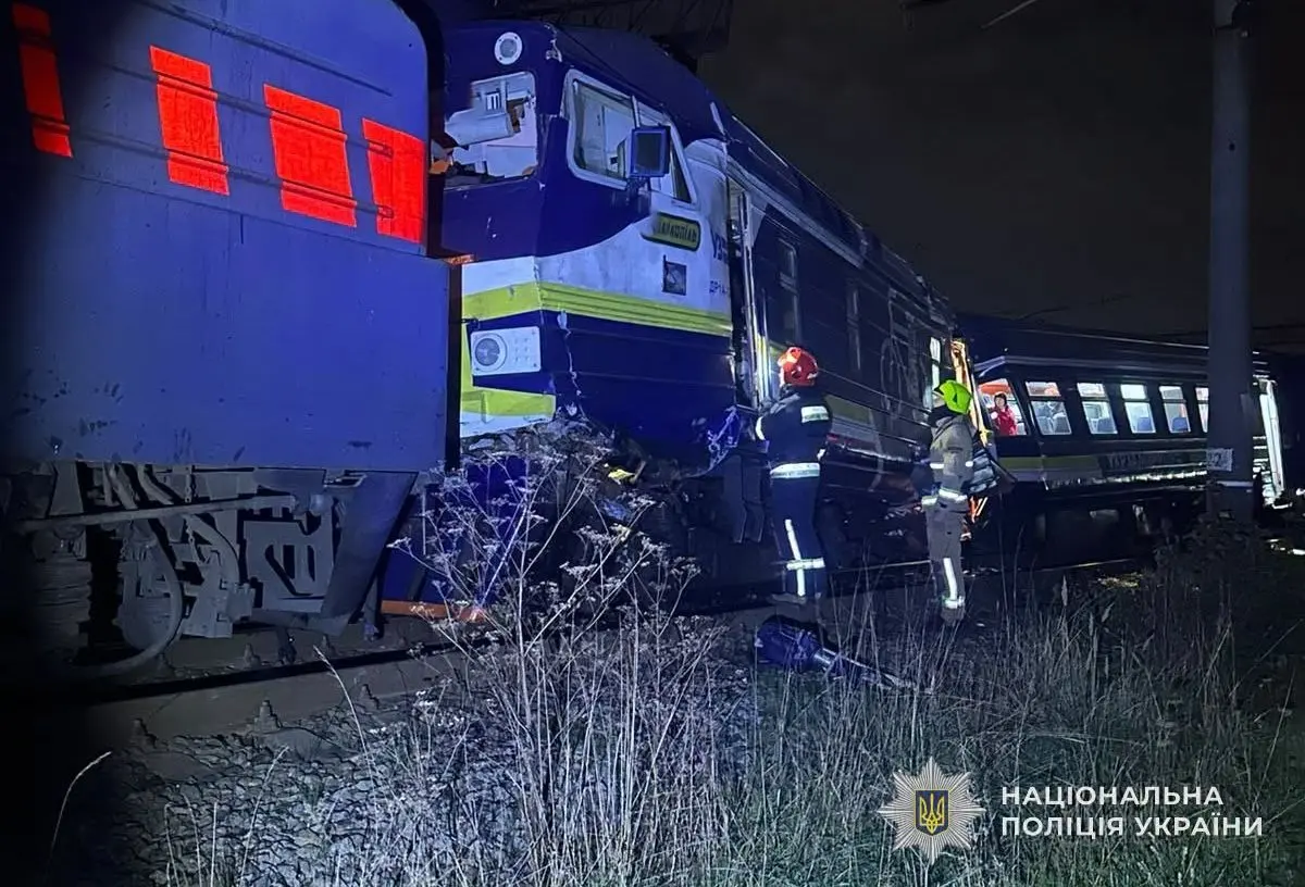 До львівської лікарні госпіталізували постраждалих внаслідок зіткнення потягів на станції «Підзамче»