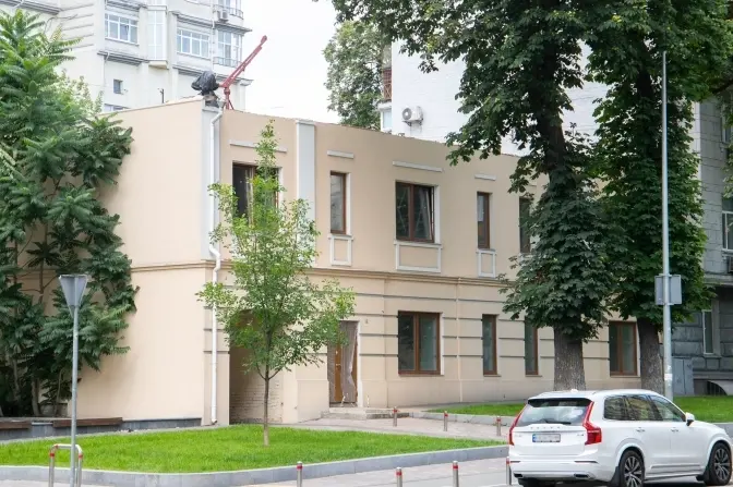 Будівельні роботи на вулиці Івана Франка в Києві, зупинені