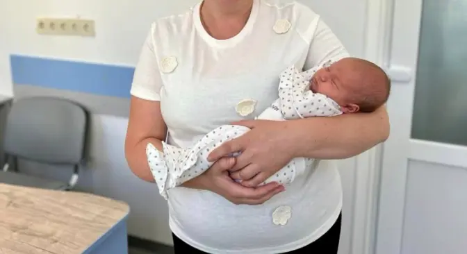 «Дуже рідкісна патологія». Львівські лікарі видалили апендикс новонародженому
