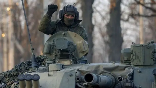 Ворог продовжує підготовку до наступу на Сході, штурмує Маріуполь і блокує Харків, – Генштаб
