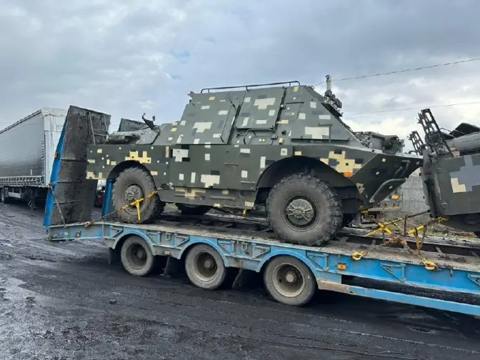53-му стрілецькому батальйону із Львівщини відправили розвідувально-дозорні машини та пікапи