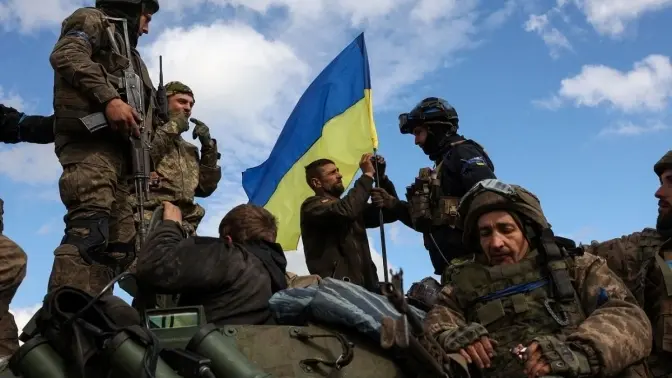За добу ворог втратив майже тисячу солдатів і сотні одиниць техніки