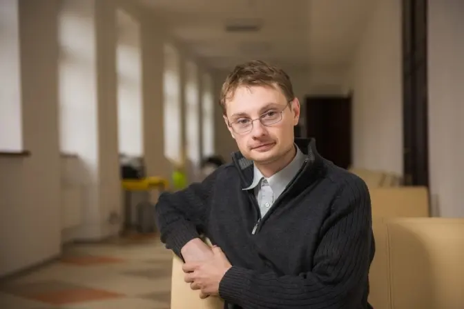 Маємо почати говорити про втрати. Психолог про втому та другий місяць війни