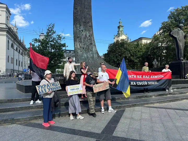 Акція проти трудової міграції у Львові / Фото: Суспільне
