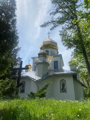 Храм вмч. Пантелеймона Львівської єпархії ПЦУ ( на території лікарні святого Луки, вул. Навроцького, 23)