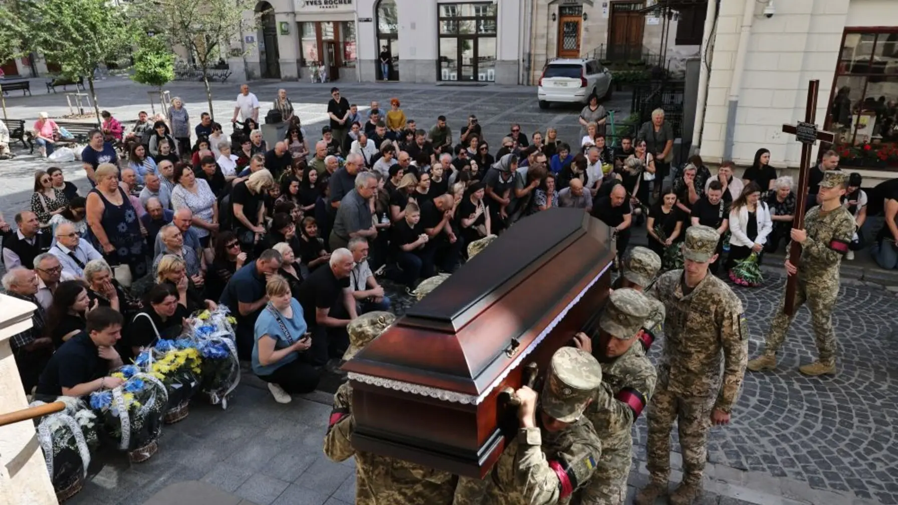 У середу, 21 жовтня, місто віддасть шану Назару Шацкіх, Миколі Павлюстею, Євгенію Гловацькому та Ігорю Хомину, які загинули в боях за Україну.