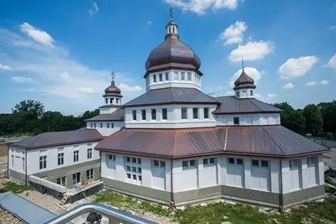 Львів’ян кличуть на нічні чування напередодні Великого посту