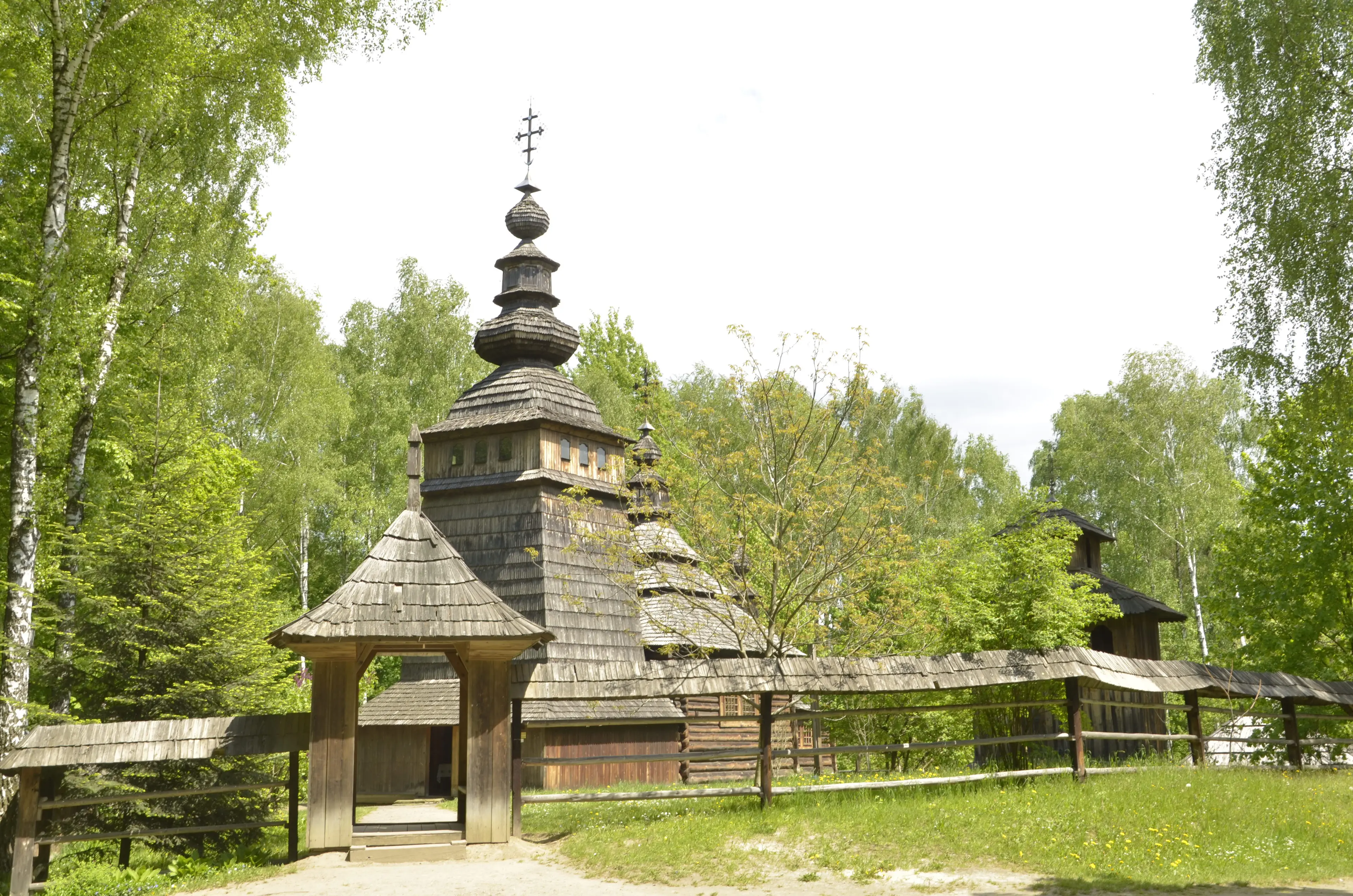 Храм святих Володимира і Ольги / фото: Шевченківський гай