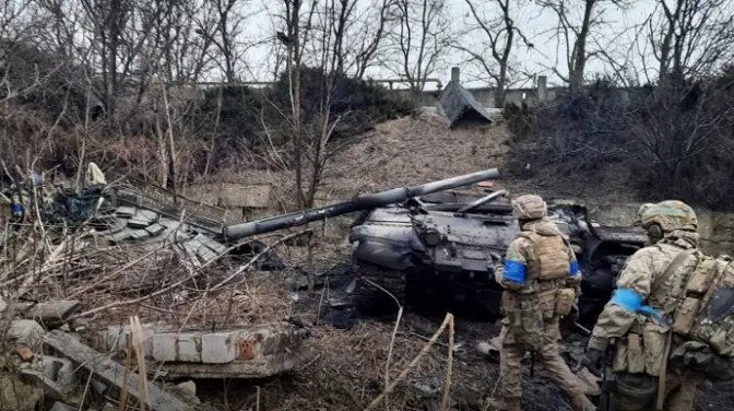 Залужний повідомив, що влада підтримує зв’язок із захисниками Маріуполя