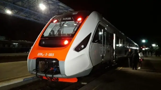 Мешканців Львівщини попереджають про зміни руху деяких приміських потягів