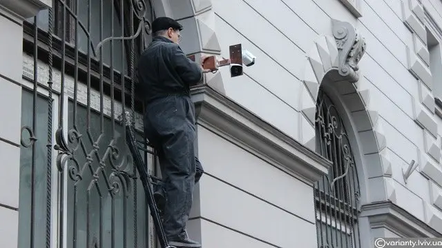 На Залізничному вокзалі Львова встановлять нові камери спостереження