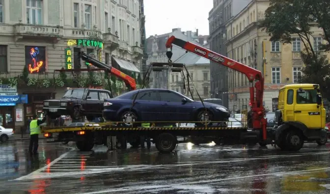 Щодня у Львові евакуюють близько 12 авто