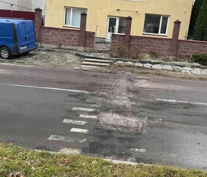 На Сихові облаштують підвищений пішохідний перехід, який мали встановити ще минулого року