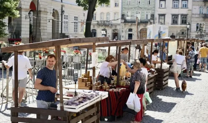У Львові завершують сезон Фермерського ярмарку