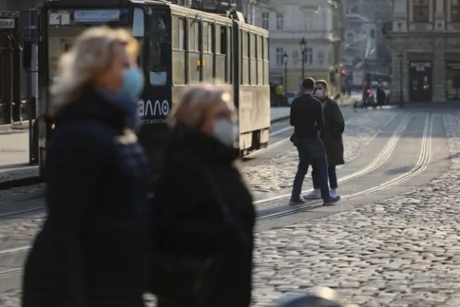 Карантин у Львові знову не послаблять та понад 4 500 хворих на Covid-19 медиків. Головне за ніч і минулу добу