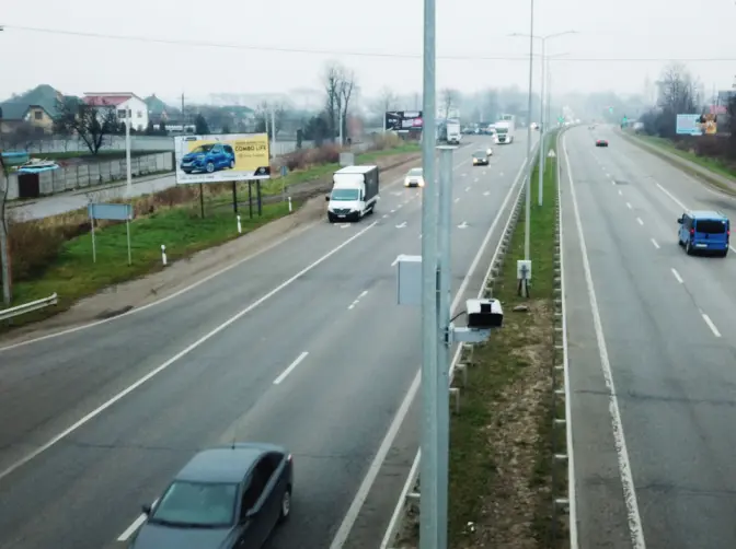 Де на Львівщині встановлять 19 камер для фіксацій порушень ПДР. Карта
