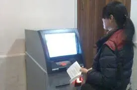 На українських залізничних вокзалах квитки купуватимуть через автомати