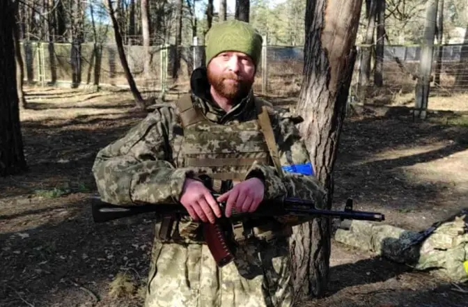 «Маємо стати назавжди вільними від Росії». Історія киянина, який у день наступу вступив у ЗСУ