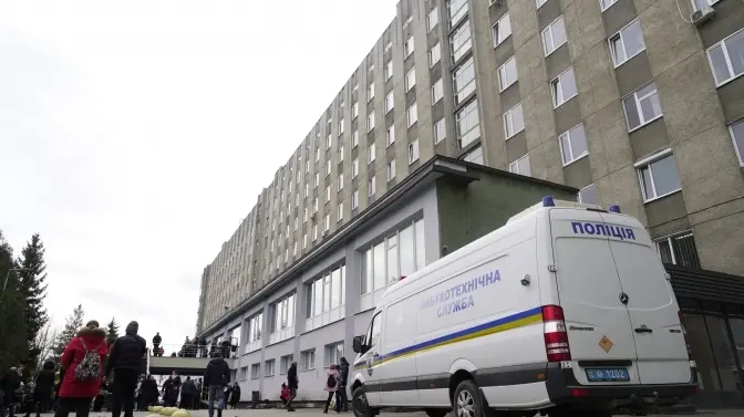 У Львові поліклініку і лікарню з'єднають критим наземним переходом