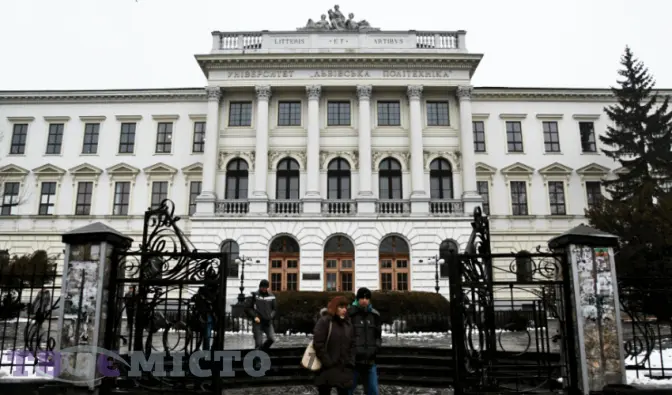 МОН рекомендує навчальним закладам відновити роботу з понеділка