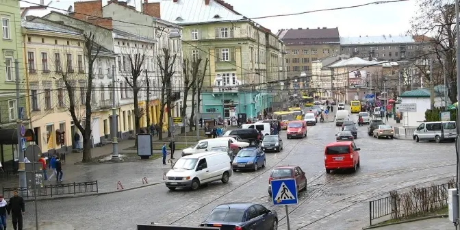 Львів’ян просять долучитись до опитування про мобільність Львова