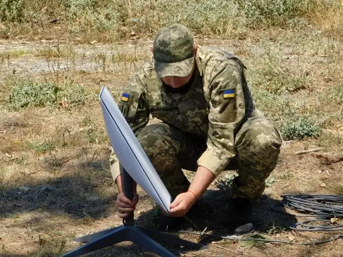 Уряд запускає обов’язкову реєстрацію терміналів Starlink в Україні