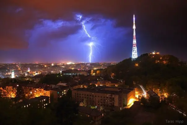 Завтра у Львові обіцяють грозу