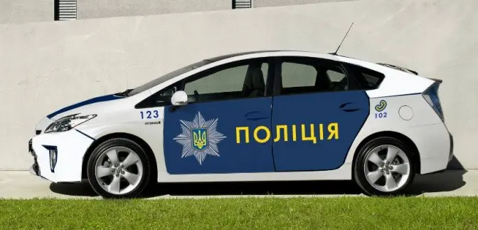 Українців закликають разом творити дизайн патрульних машин