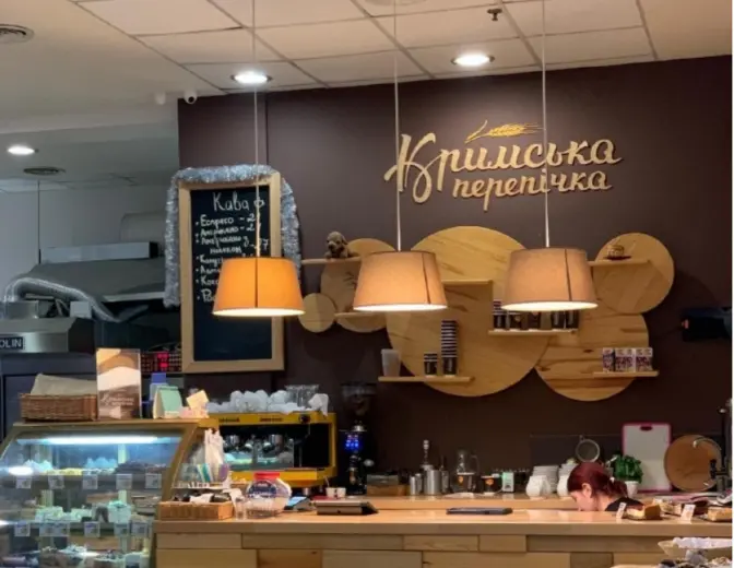«Кримську перепічку», яку відкрили переселенці у Львові, виселяють з торгового центру