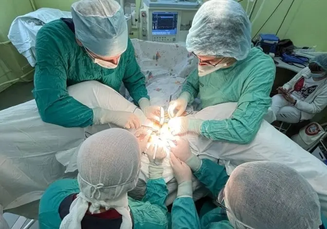 У Львові провели рідкісну операцію 13-річній дівчинці